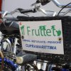 Biciclette con cesto frontalmente etichettato 