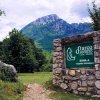 Montagna con entrata Parco d'Abruzzo.