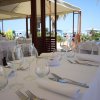 Ristorante elegante all'aperto in spiaggia.